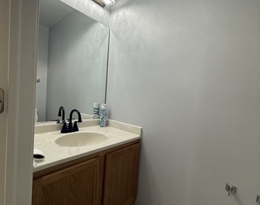 216 Ironbark Way - Photo Thumbnail 12