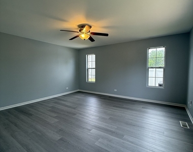 216 Ironbark Way - Photo Thumbnail 7
