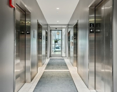 235 W Van Buren Street - Photo Thumbnail 8
