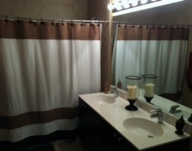 235 W Van Buren Street - Photo Thumbnail 13