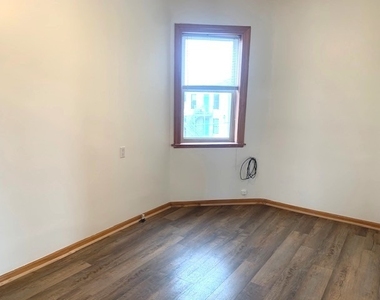 1538 N St. Louis Avenue - Photo Thumbnail 7