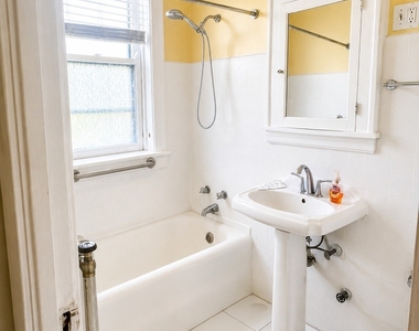 594 Sheridan Square - Photo Thumbnail 6