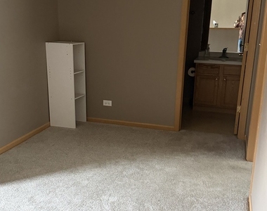 2252 Gallant Fox Circle - Photo Thumbnail 13