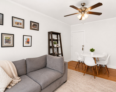 656 W Oakdale Avenue - Photo Thumbnail 3