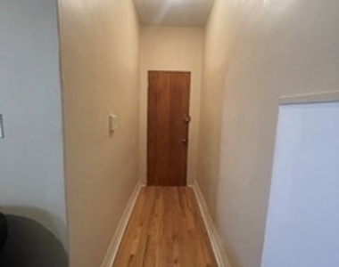 1101 W Pratt Boulevard - Photo Thumbnail 13