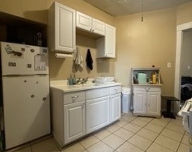 1101 W Pratt Boulevard - Photo Thumbnail 7