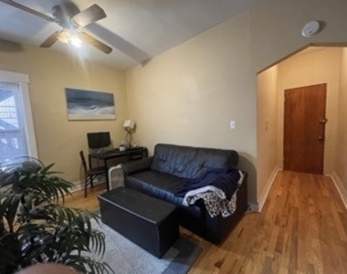 1101 W Pratt Boulevard - Photo Thumbnail 5