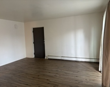 827 College Boulevard - Photo Thumbnail 1