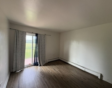 827 College Boulevard - Photo Thumbnail 5
