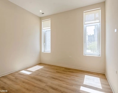 3153 N Tripp Avenue - Photo Thumbnail 19