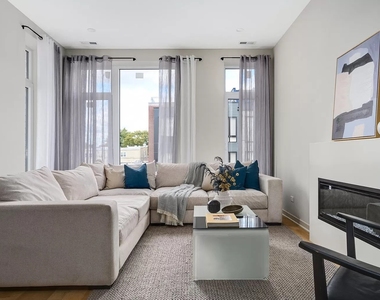 3153 N Tripp Avenue - Photo Thumbnail 7