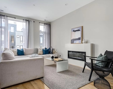 3153 N Tripp Avenue - Photo Thumbnail 8