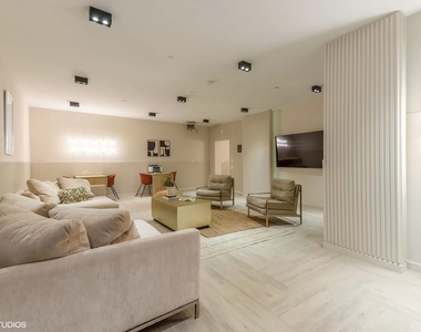 3153 N Tripp Avenue - Photo Thumbnail 25