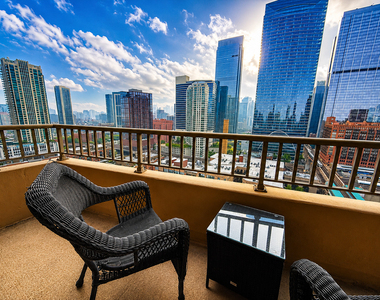 200 N Jefferson Street - Photo Thumbnail 7