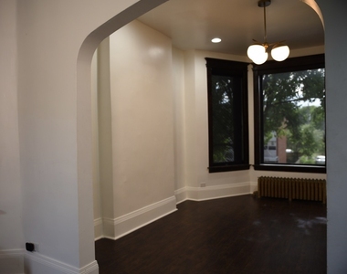 1305 S Spaulding Avenue - Photo Thumbnail 2