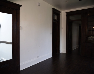1305 S Spaulding Avenue - Photo Thumbnail 3