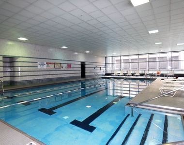 211 E Ohio Street - Photo Thumbnail 22