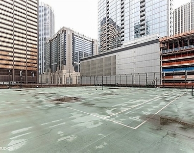 211 E Ohio Street - Photo Thumbnail 20