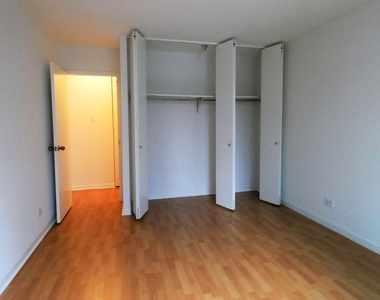 211 E Ohio Street - Photo Thumbnail 13