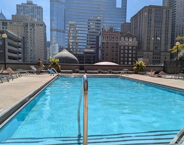 10 E Ontario Street - Photo Thumbnail 17