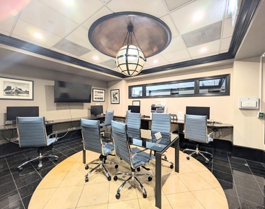 10 E Ontario Street - Photo Thumbnail 21