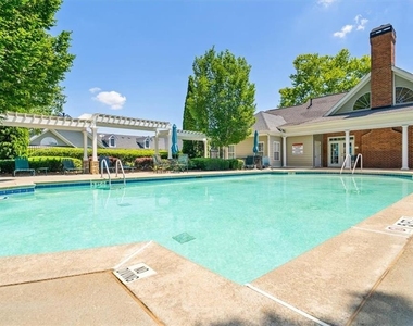 1305 Village Lane - Photo Thumbnail 28