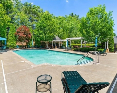 1305 Village Lane - Photo Thumbnail 29