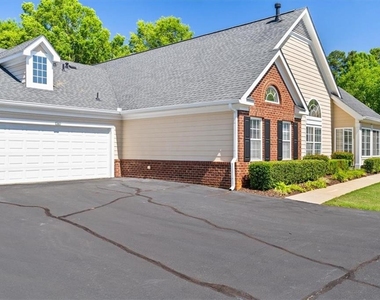 1305 Village Lane - Photo Thumbnail 27