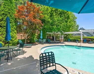 1305 Village Lane - Photo Thumbnail 31