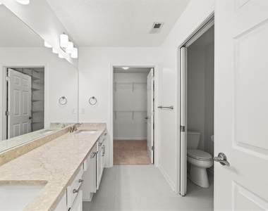 1305 Village Lane - Photo Thumbnail 16