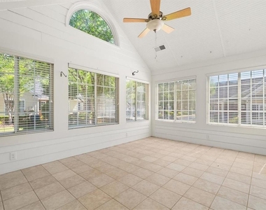 1305 Village Lane - Photo Thumbnail 25