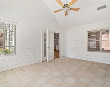 1305 Village Lane - Photo Thumbnail 24
