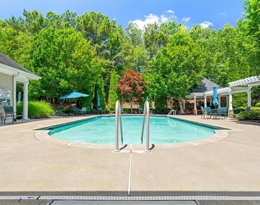 1305 Village Lane - Photo Thumbnail 30