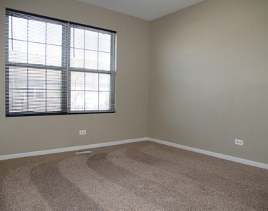 207 Springbrook Trail S - Photo Thumbnail 7