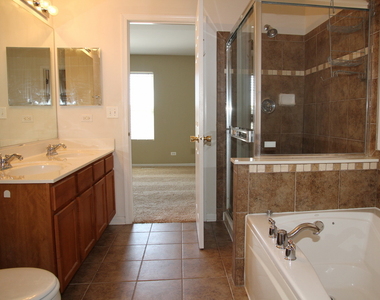 207 Springbrook Trail S - Photo Thumbnail 6