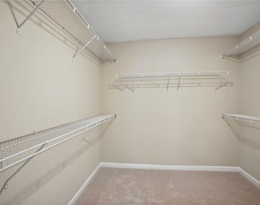 3611 Elkhorn Court - Photo Thumbnail 15