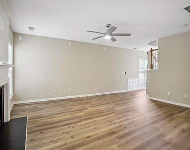 3611 Elkhorn Court - Photo Thumbnail 4