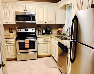 846 Park Place - Photo Thumbnail 16