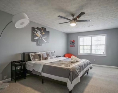 846 Park Place - Photo Thumbnail 5
