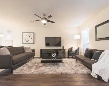 846 Park Place - Photo Thumbnail 126