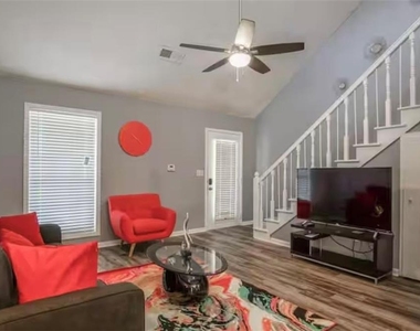 846 Park Place - Photo Thumbnail 7