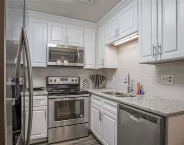 846 Park Place - Photo Thumbnail 9