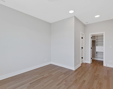 3545 W Belmont Avenue - Photo Thumbnail 6
