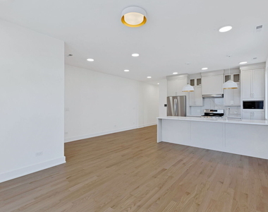 3545 W Belmont Avenue - Photo Thumbnail 4