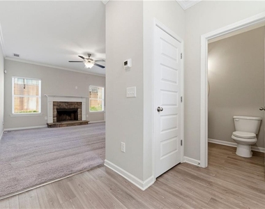 231 Eva Way Ne - Photo Thumbnail 4