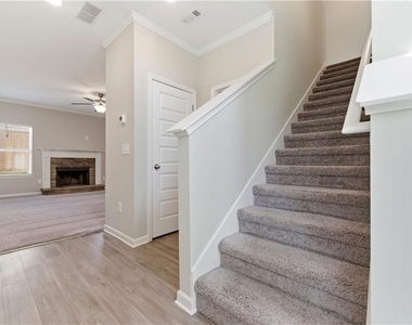 231 Eva Way Ne - Photo Thumbnail 3