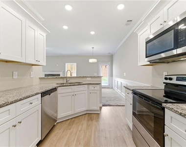 231 Eva Way Ne - Photo Thumbnail 12