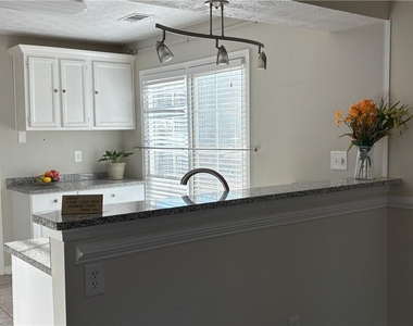 4870 Camberbridge Drive - Photo Thumbnail 2