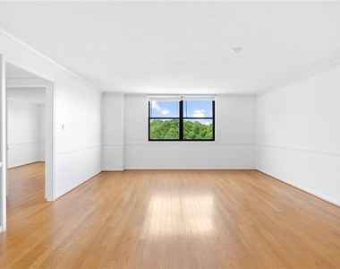 2965 Pharr Court South Nw - Photo Thumbnail 4