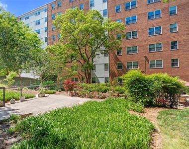 2965 Pharr Court South Nw - Photo Thumbnail 18